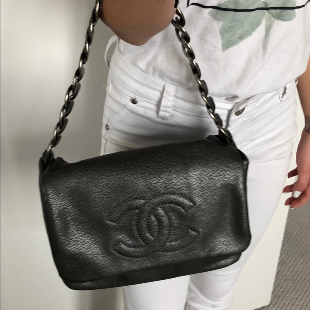 Chanel caviar leather bag